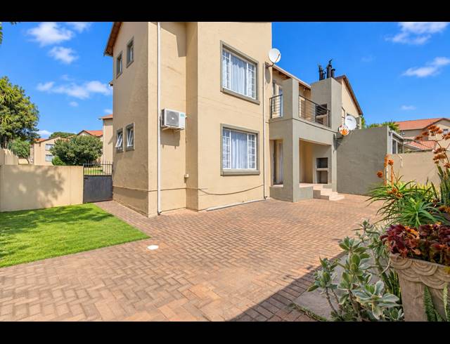 2 BEDROOM APARTMENT FOR SALE IN NORTHGATE